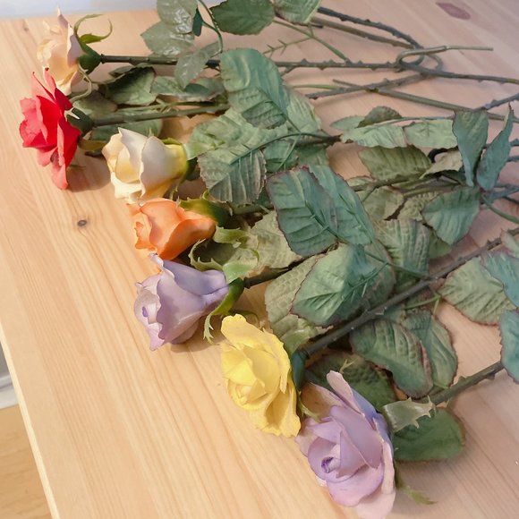 Porcelain Multi-color Roses - Set of 7